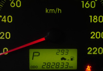 Подержанный автомобиль Kia Cerato Hatchback 2006 года (15 фото)