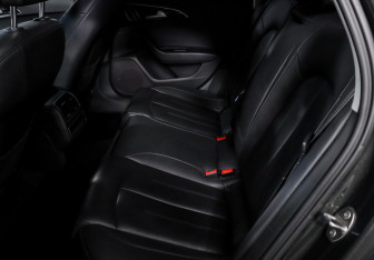 Подержанный автомобиль Audi A6 Sedan 2016 года (10 фото)