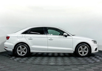 Подержанный автомобиль Audi A3 Sedan 2016 года (4 фото)