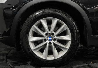 Подержанный автомобиль BMW X3 2014 года (7 фото)