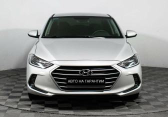 Подержанный автомобиль Hyundai Elantra Sedan 2016 года (2 фото)