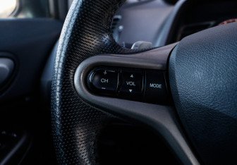 Подержанный автомобиль Honda Civic Sedan 2008 года (15 фото)