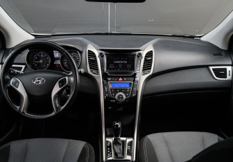 Подержанный автомобиль Hyundai i30 Hatchback 2016 года (9 фото)