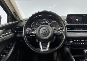 Подержанный автомобиль Mazda 6 Sedan 2018 года (18 фото)