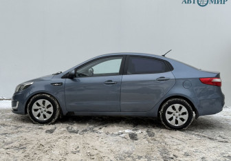 Подержанный автомобиль Kia Rio Sedan 2013 года (8 фото)