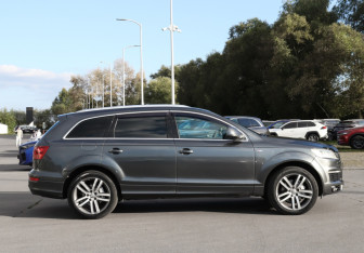 Подержанный автомобиль Audi Q7 2007 года (4 фото)