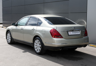 Подержанный автомобиль Nissan Teana 2006 года (7 фото)