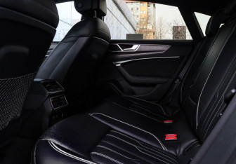 Подержанный автомобиль Audi A7 2020 года (9 фото)