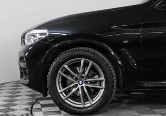 Подержанный автомобиль BMW X3 2021 года (8 фото)