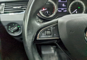 Подержанный автомобиль Skoda Octavia Liftback 2019 года (26 фото)