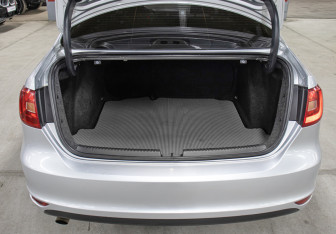 Подержанный автомобиль Volkswagen Jetta Sedan 2013 года (10 фото)