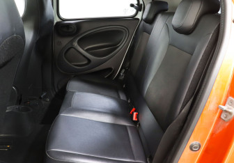 Подержанный автомобиль Smart Forfour 2016 года (10 фото)