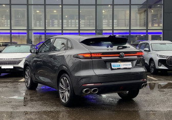 Подержанный автомобиль Changan UNI-K 2023 года (7 фото)