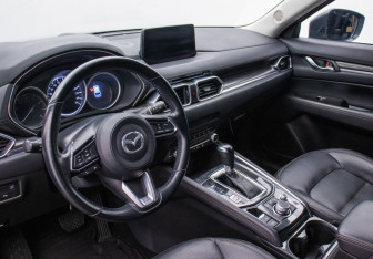 Подержанный автомобиль Mazda CX-5 2020 года (9 фото)