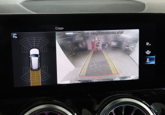 Подержанный автомобиль Mercedes-Benz GLB 2021 года (21 фото)