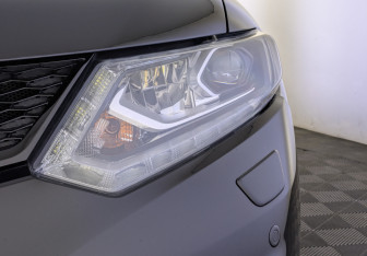 Подержанный автомобиль Nissan X-Trail 2017 года (11 фото)