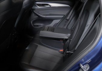 Подержанный автомобиль BMW X3 2018 года (10 фото)