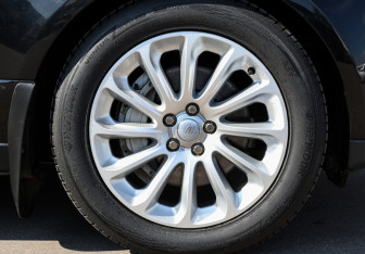 Подержанный автомобиль Land Rover Range Rover 2021 года (28 фото)