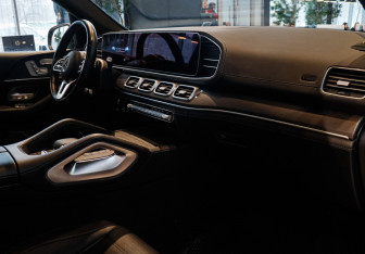 Подержанный автомобиль Mercedes-Benz GLE 2021 года (7 фото)