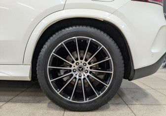 Подержанный автомобиль Mercedes-Benz GLE 2021 года (28 фото)
