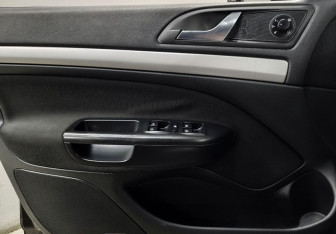 Подержанный автомобиль Skoda Octavia Liftback 2010 года (13 фото)