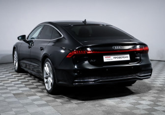Подержанный автомобиль Audi A7 2021 года (7 фото)