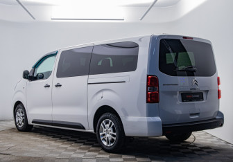 Подержанный автомобиль Citroen SpaceTourer 2021 года (2 фото)