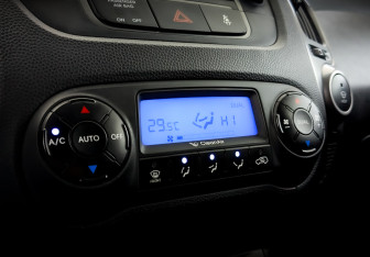 Подержанный автомобиль Hyundai ix35 2014 года (25 фото)