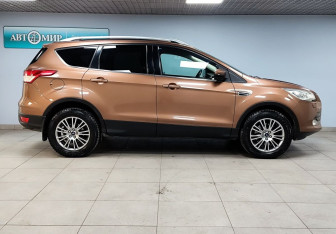 Подержанный автомобиль Ford Kuga 2013 года (4 фото)