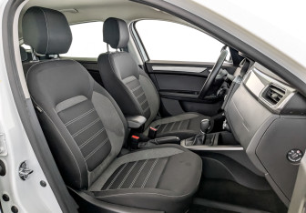 Подержанный автомобиль Renault Arkana 2021 года (23 фото)