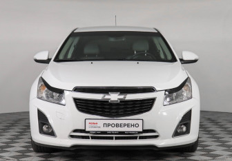 Подержанный автомобиль Chevrolet Cruze Hatchback 2013 года (2 фото)