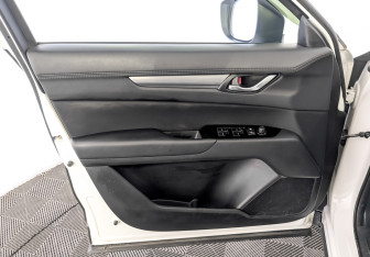 Подержанный автомобиль Mazda CX-5 2019 года (19 фото)