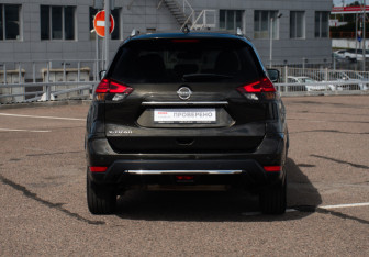 Подержанный автомобиль Nissan X-Trail 2020 года (7 фото)