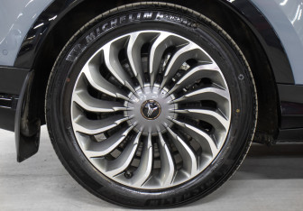 Подержанный автомобиль Voyah Free 2022 года (33 фото)