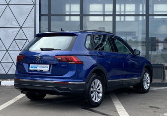 Подержанный автомобиль Volkswagen Tiguan 2021 года (5 фото)