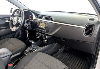 Подержанный автомобиль Kia Rio Sedan 2021 года (11 фото)
