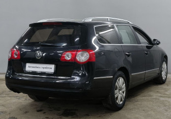 Подержанный автомобиль Volkswagen Passat Wagon 2010 года (5 фото)