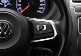 Подержанный автомобиль Volkswagen Polo Sedan 2019 года (16 фото)
