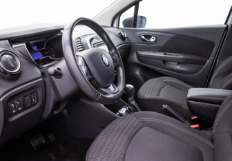 Подержанный автомобиль Renault Kaptur 2016 года (10 фото)