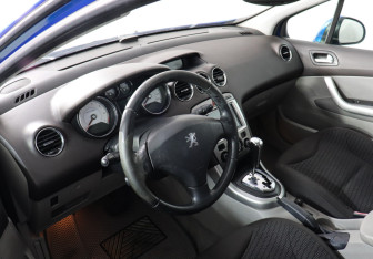 Подержанный автомобиль Peugeot 308 Wagon 2008 года (5 фото)