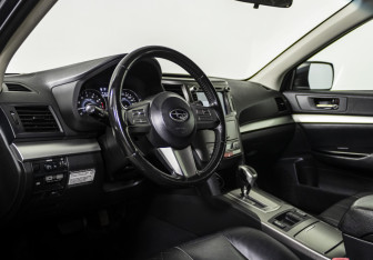 Подержанный автомобиль Subaru Outback Wagon 2010 года (9 фото)