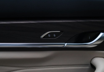 Подержанный автомобиль Geely Monjaro 2025 года (11 фото)