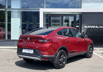 Подержанный автомобиль Renault Arkana 2021 года (5 фото)