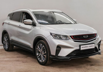 Подержанный автомобиль Geely Coolray 2021 года (3 фото)