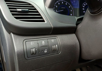 Подержанный автомобиль Hyundai Solaris Hatchback 2013 года (18 фото)