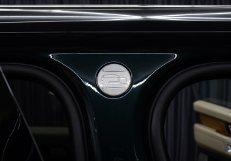 Подержанный автомобиль Land Rover Range Rover 2020 года (22 фото)