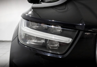 Подержанный автомобиль Volvo XC40 2021 года (17 фото)