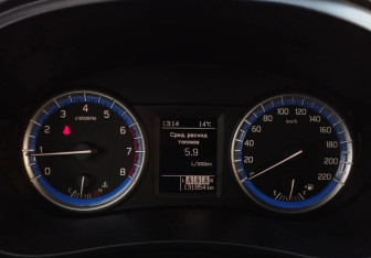 Подержанный автомобиль Suzuki SX4 Hatchback 2014 года (12 фото)
