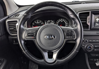 Подержанный автомобиль Kia Sportage 2018 года (22 фото)