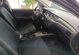 Подержанный автомобиль Mitsubishi Lancer Sedan 2007 года (18 фото)